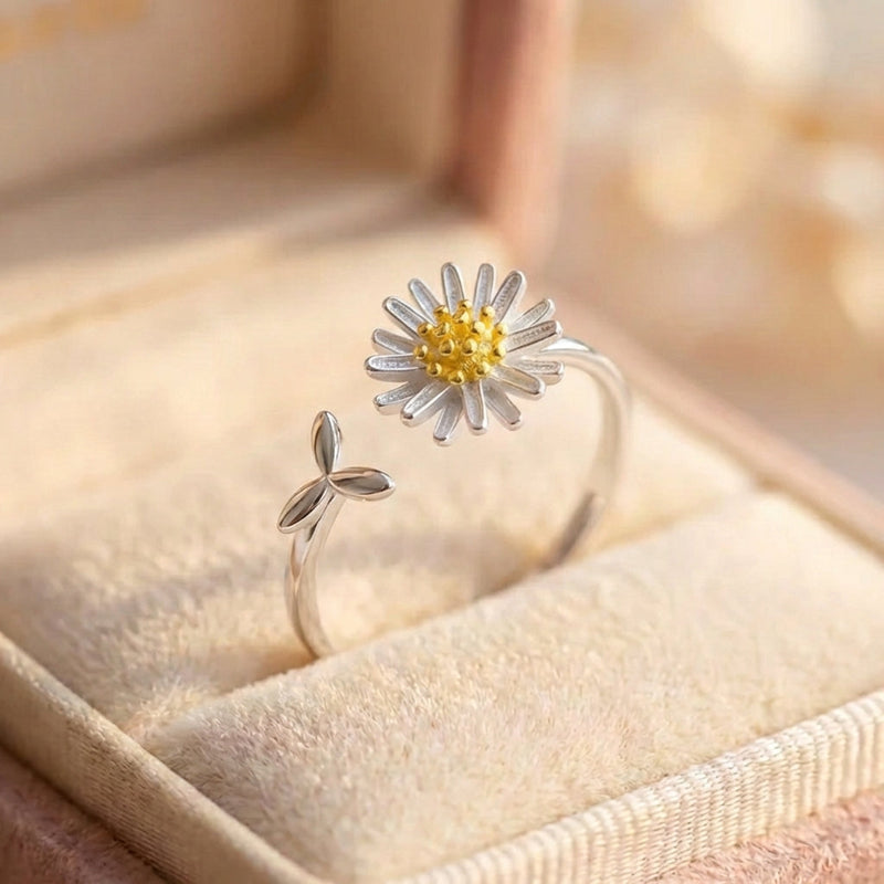 Elegant Daisy Flower Ring