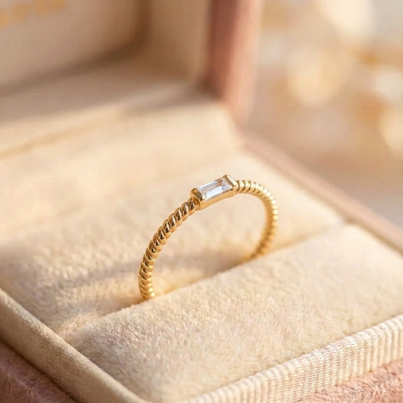 Elegant Crystal Ring