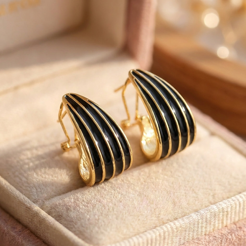 Exquisite Black Stud Gold Earrings