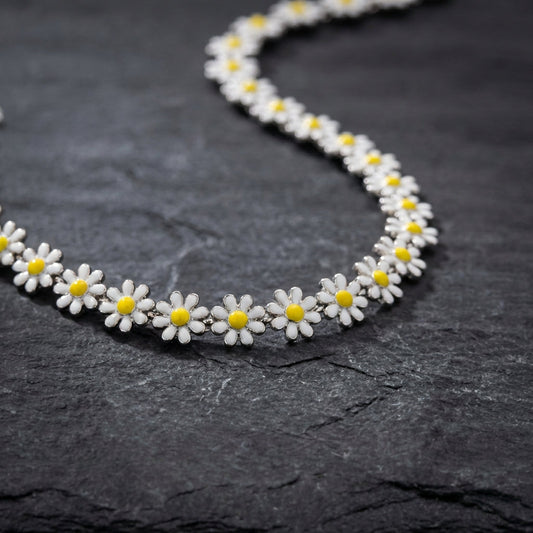 Gold Daisy Necklace