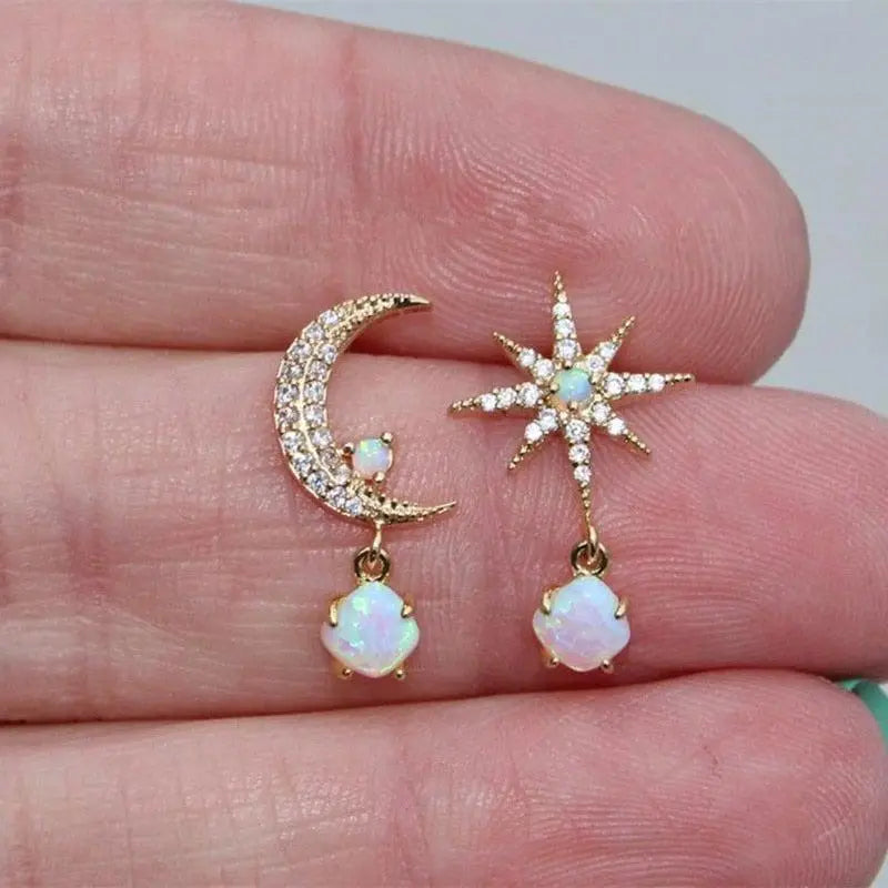 Classic Gold Earrings with Timeless Appeal