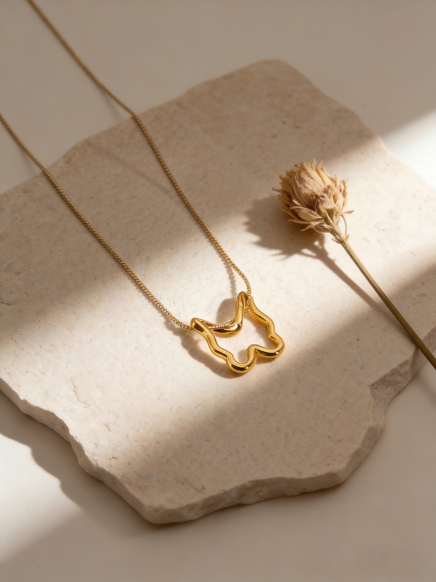 Minimalist Gold Necklace