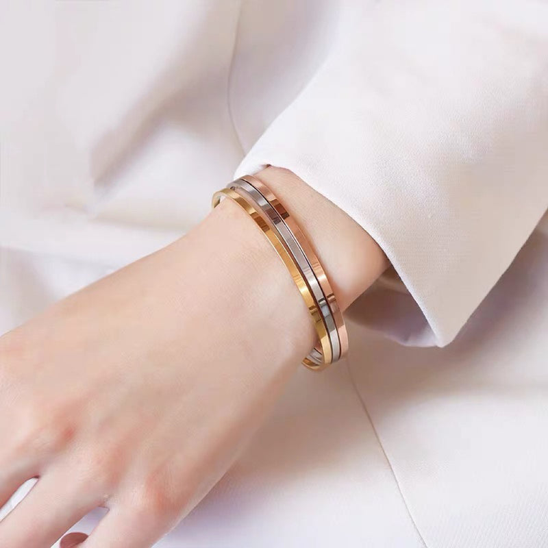 Minimalist Stacked Bracelet