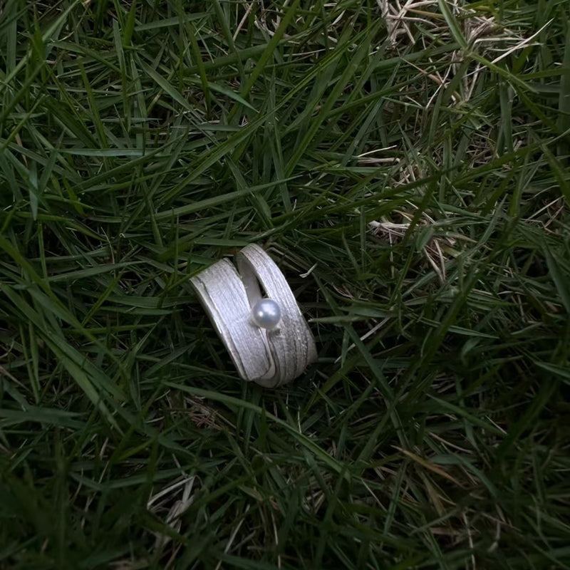 Modern Pearl Ring