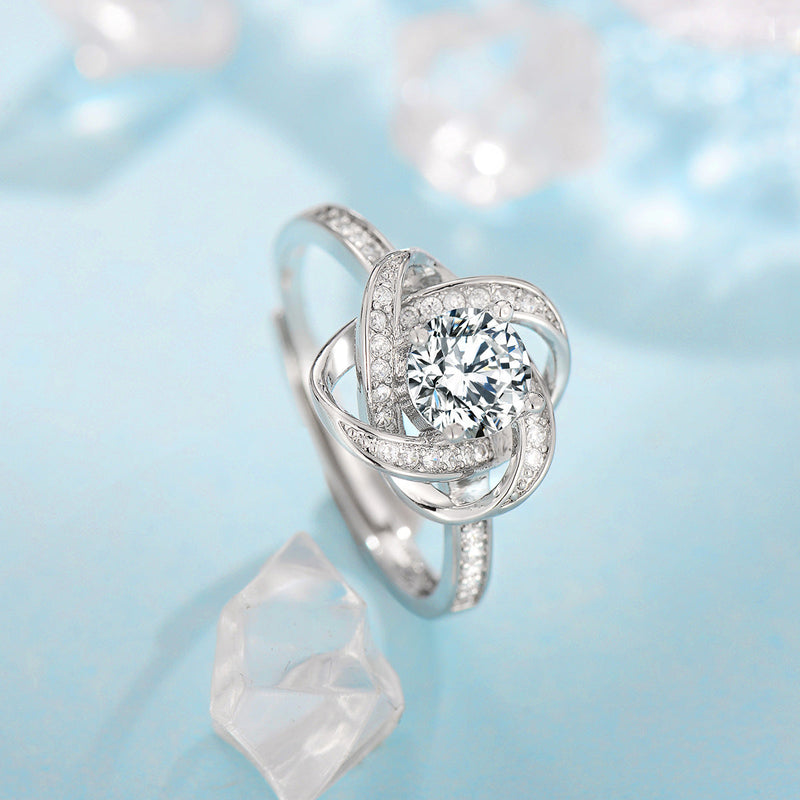 Fleur De Givre Clover Knot Set | White Gold