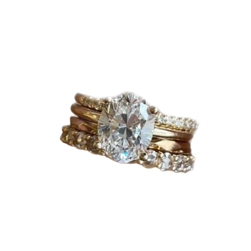 Zarte handwerkliche Ring