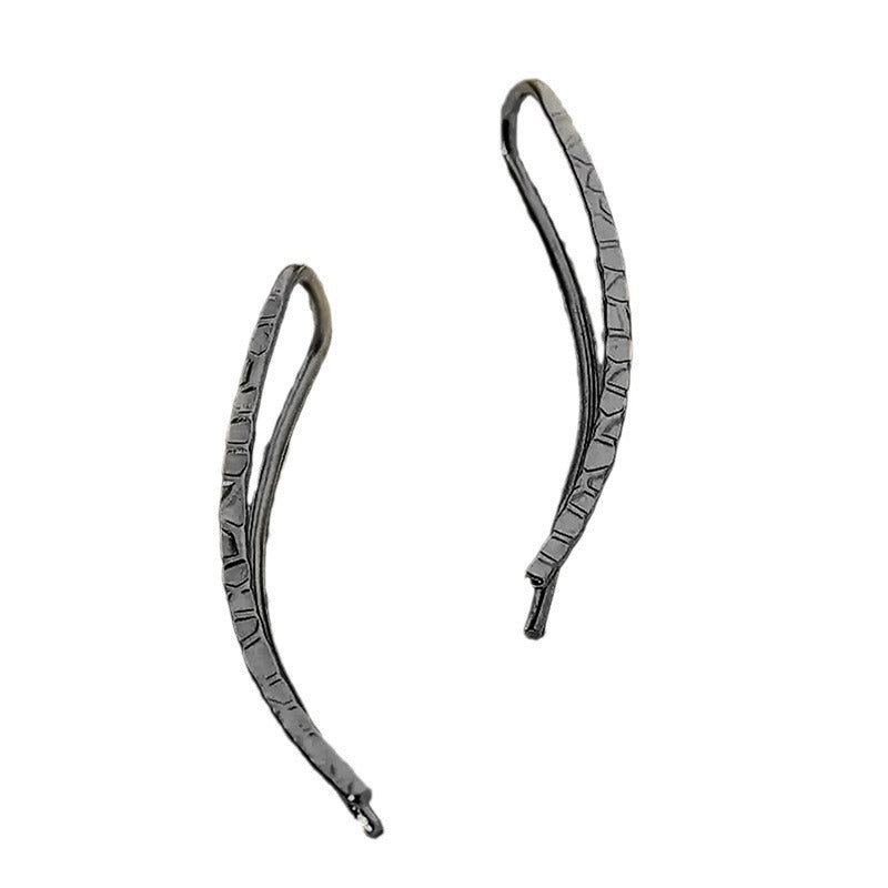 Elegant Minimalist Curved Earring