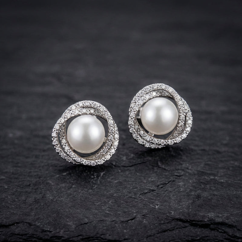 Shiny Spiral Earrings With Elegant Pearls