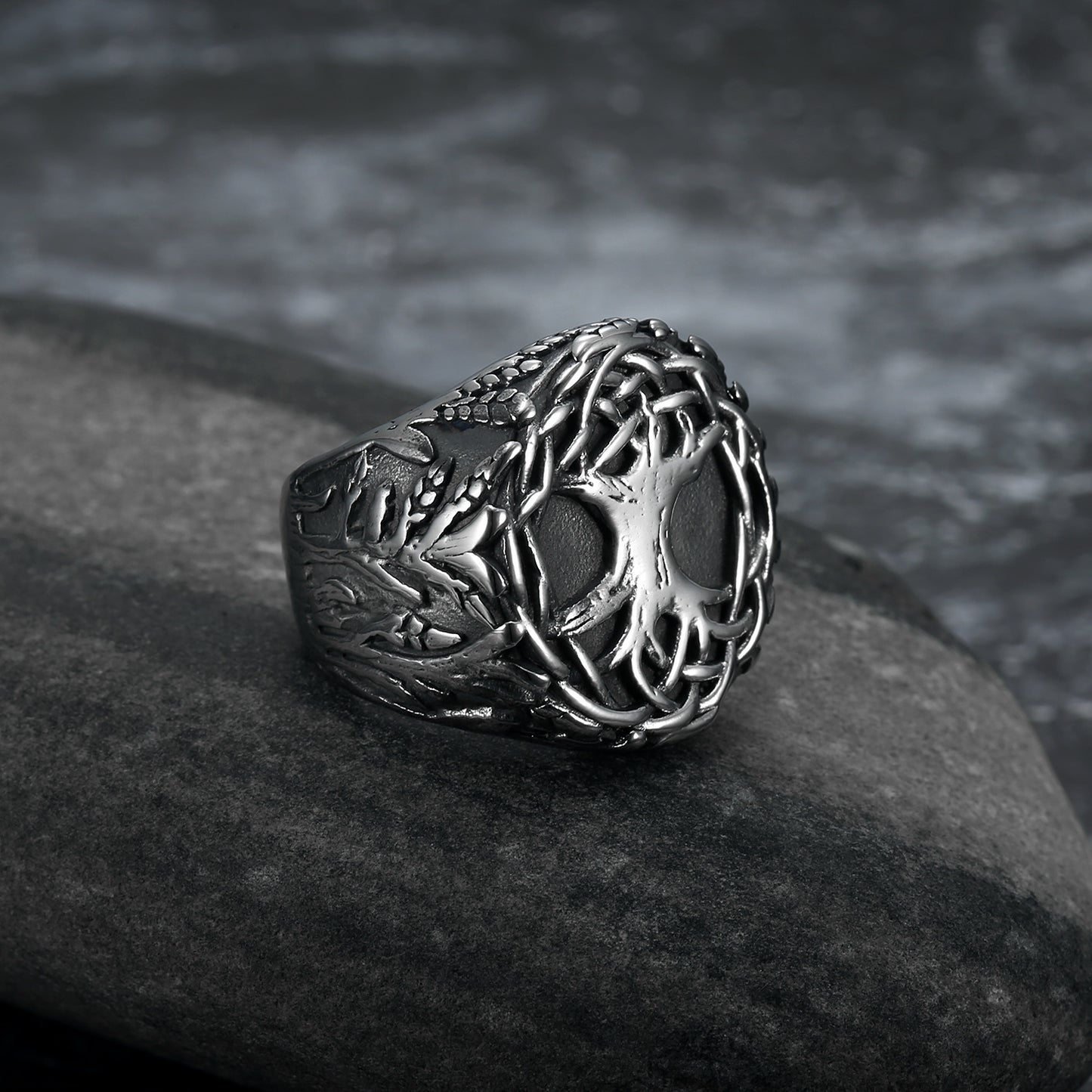 Statement Skull Ring
