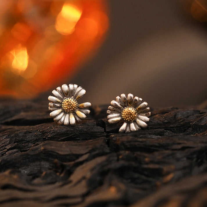 Vintage Daisy Earrings