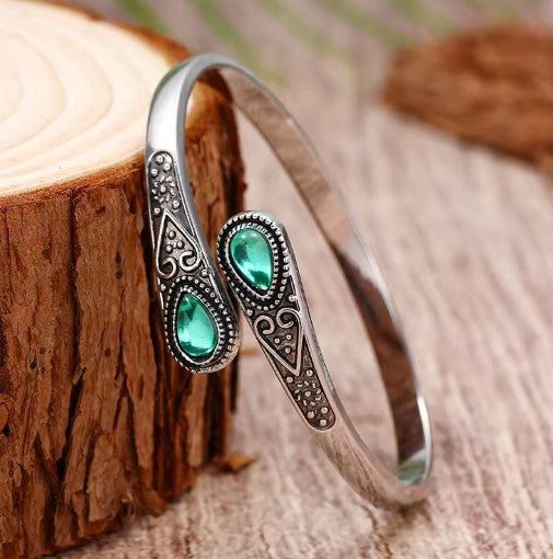 Vintage Green Stone Bracelet