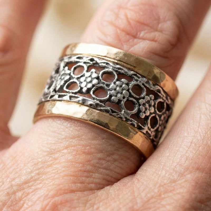 Vintage Hollow Flower Ring