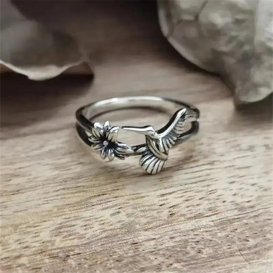 Vintage Hummingbird Flower Ring