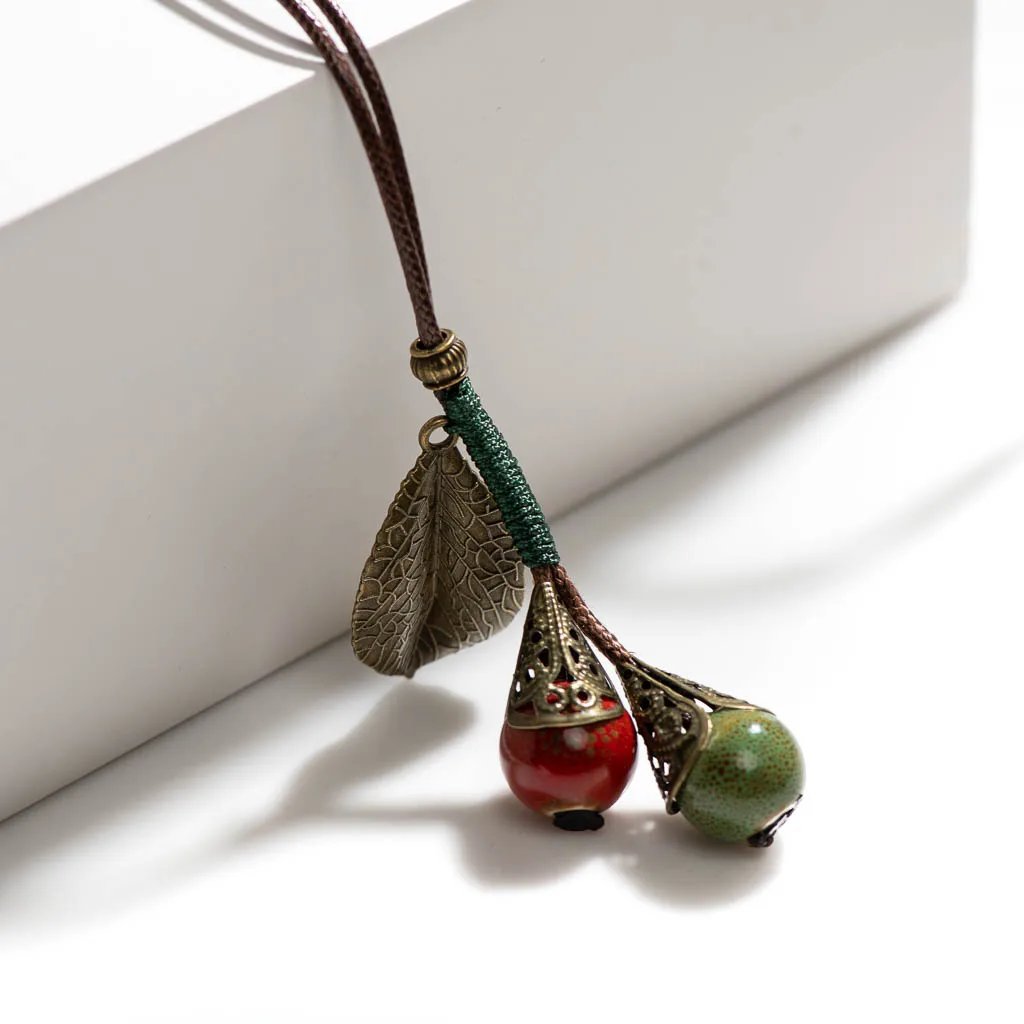 Vintage Leaf Ceramic Necklace