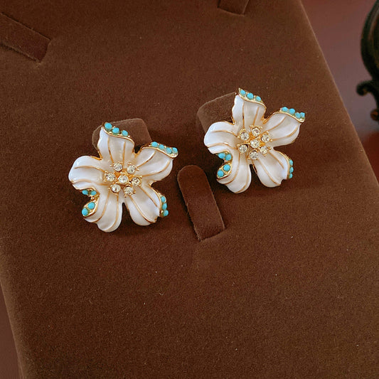 Vintage Pearl Flower Earrings