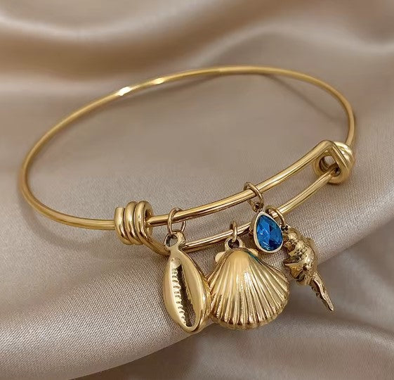 Vintage Shell Charm Bracelet