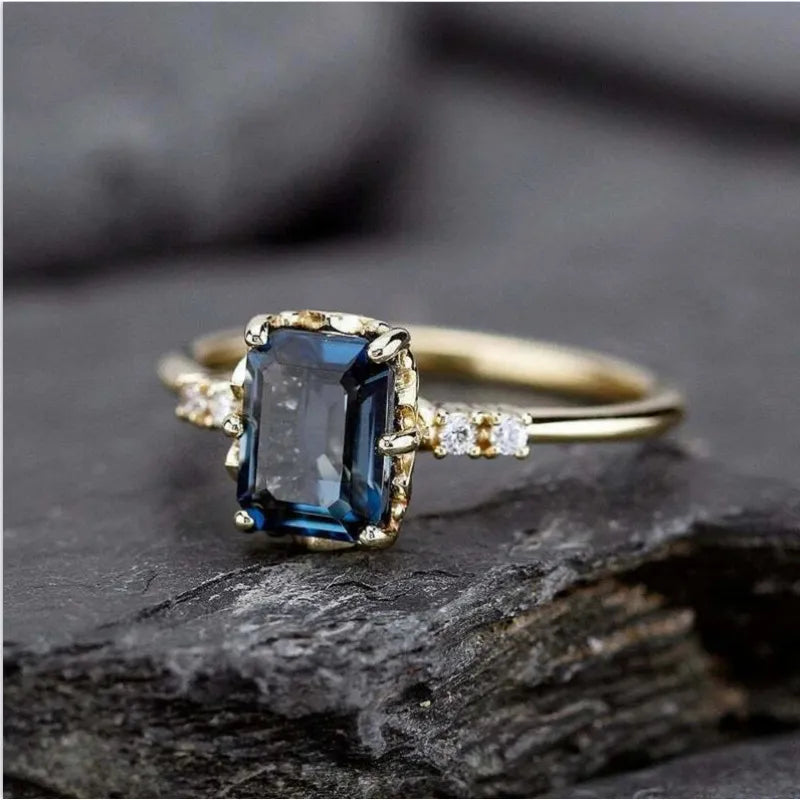 Vintage Blue Violet Crystal Ring