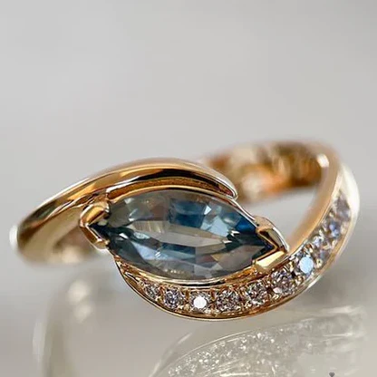 Vintage Zirconia Eye Blue Ring
