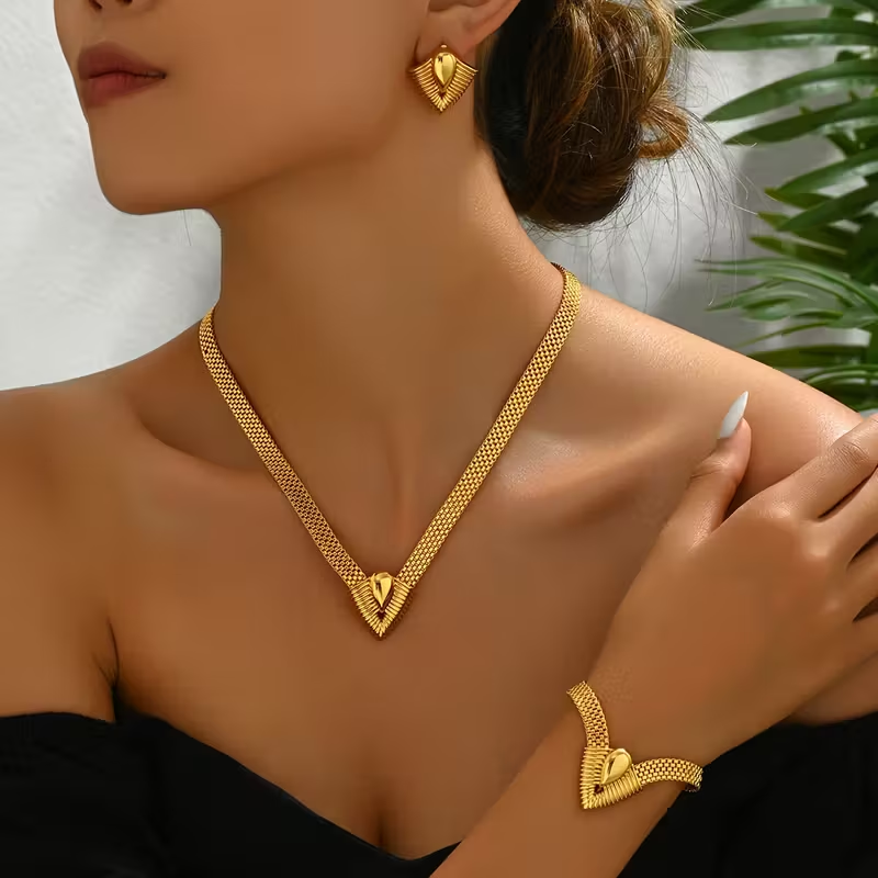 Elegant Gold Mesh Set