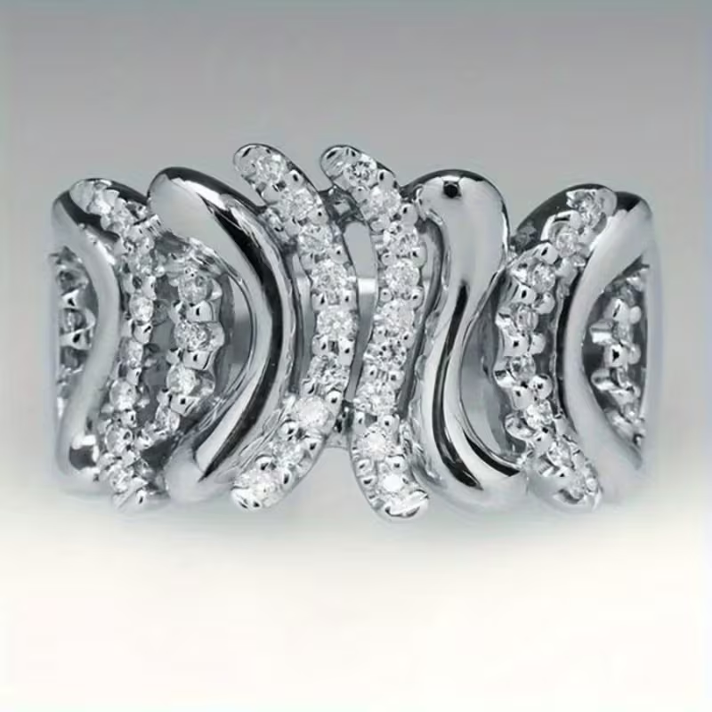 Vintage Sparkling Silver Wavy Ring