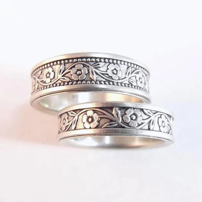 Silvered Flower Trail Ring