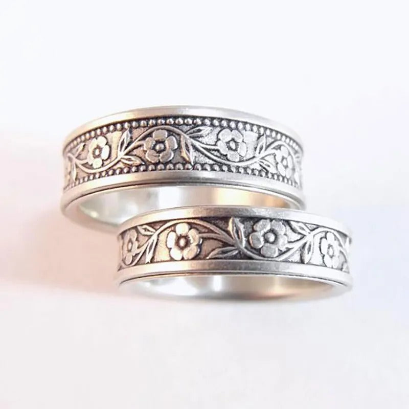 Silvered Flower Trail Ring