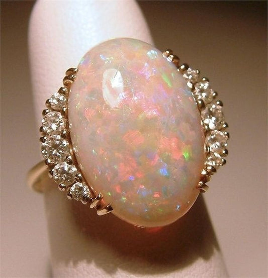 Vintage White Opal Gold Ring